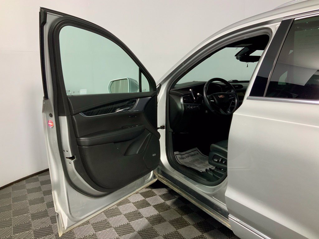 Used 2020 Cadillac XT6 Premium Luxury AWD/4WD image 20