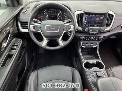 Used 2024 GMC Terrain SLT AWD/4WD image 12