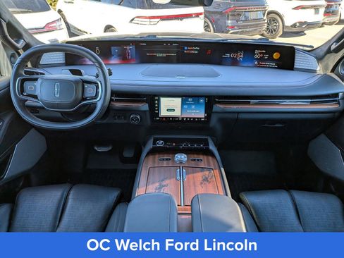 Certified 2025 Lincoln Navigator L Black Label AWD/4WD image 19