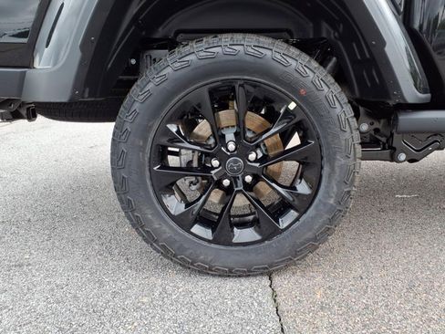 New 2025 Jeep Gladiator Sport image 10