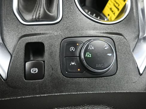 Used 2023 Chevrolet Traverse High Country AWD/4WD image 25