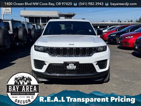 New 2026 Jeep Grand Cherokee Laredo X image 2