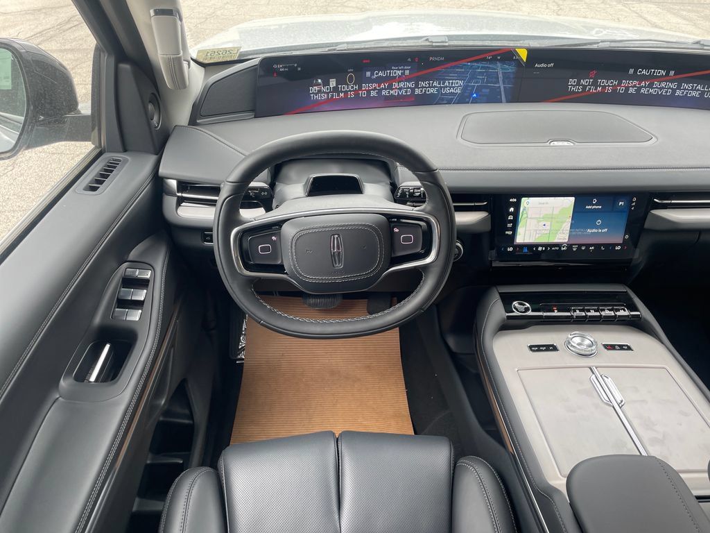 New 2026 Lincoln Navigator Premiere AWD/4WD image 13