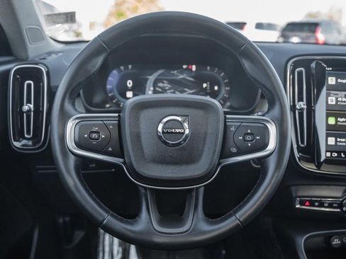 Certified 2025 Volvo XC40 B5 Plus image 29