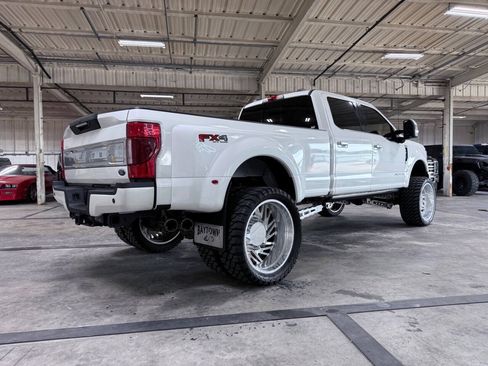 Used 2022 Ford F350 Limited AWD/4WD image 5