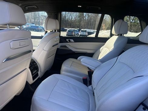 Used 2024 BMW X7 M60i w/ Climate Comfort Package AWD/4WD image 26