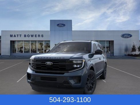 New 2026 Ford Expedition Platinum w/ Stealth Appearance Package AWD/4WD image 3