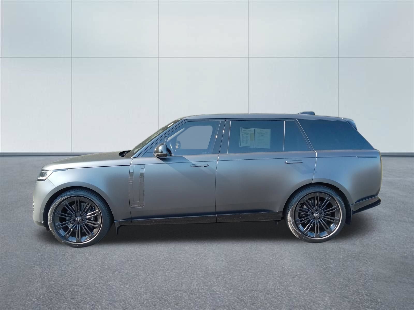 Used 2023 Land Rover Range Rover Long Wheelbase Autobiography AWD/4WD image 2