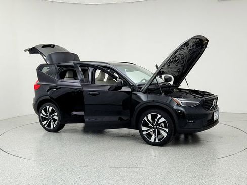 New 2026 Volvo XC40 B5 Ultra w/ Climate Package image 10