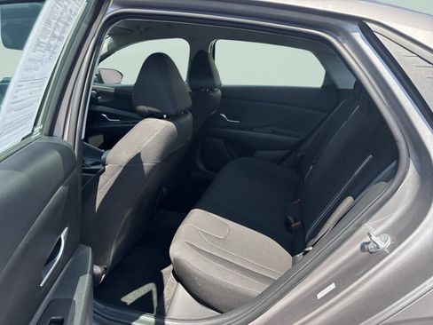 Used 2023 Hyundai Elantra SEL w/ Cargo Package FWD image 13