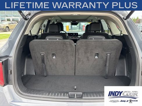 Used 2025 Kia Sorento X-Line EX AWD/4WD image 11