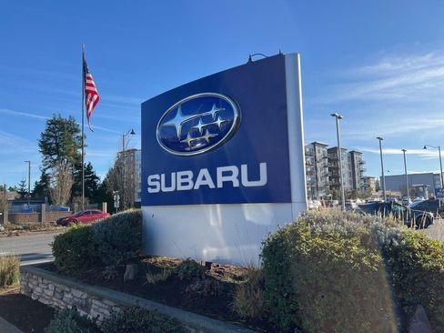 Used 2023 Subaru Outback Limited image 10