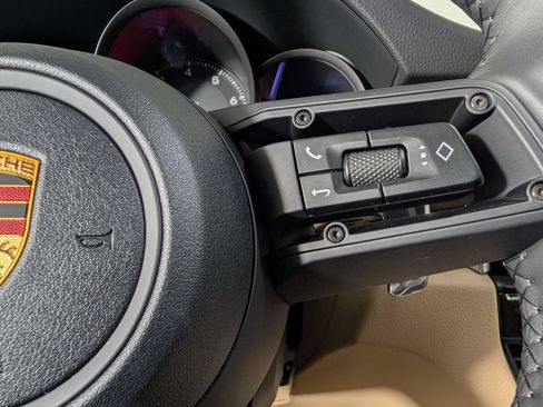 New 2026 Porsche Macan AWD/4WD image 38