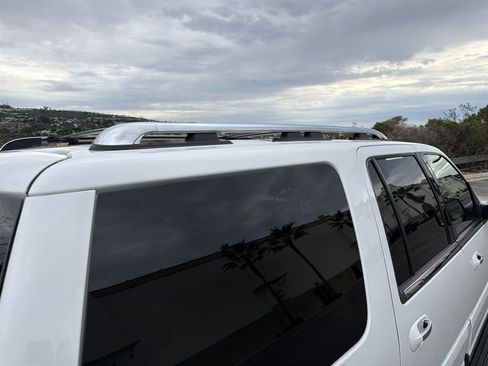 Used 2004 Lincoln Navigator Luxury image 10