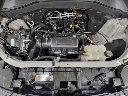 Used 2023 Ford Explorer XLT w/ Equipment Group 202A image 8