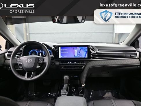 Used 2025 Toyota Camry XLE FWD image 23