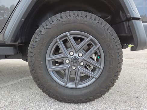 Used 2024 Jeep Wrangler Unlimited Sport AWD/4WD image 21