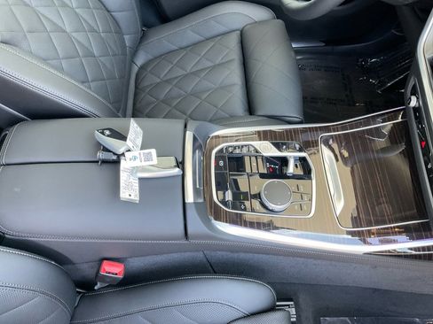 New 2026 BMW X7 xDrive40i AWD/4WD image 34