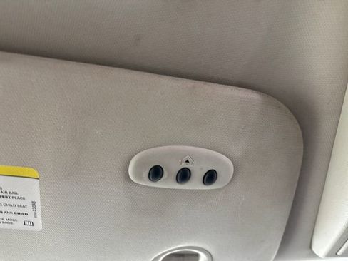 Used 2010 Dodge Grand Caravan SXT image 33