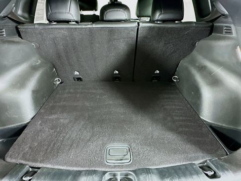 Certified 2024 Jeep Compass Latitude image 35