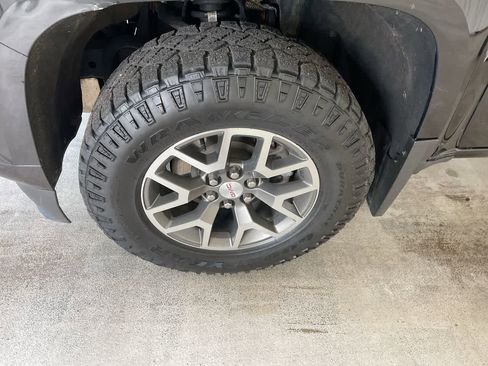 Used 2022 GMC Canyon AT4 AWD/4WD image 10