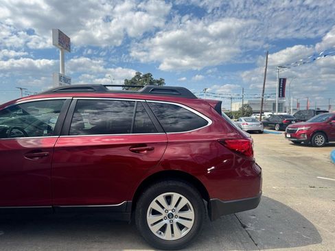 Used 2017 Subaru Outback 2.5i Premium w/ Popular Package #2 AWD/4WD image 29