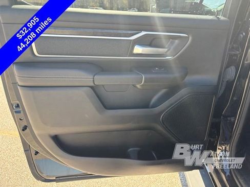 Used 2023 RAM 1500 4x4 Crew Cab image 30