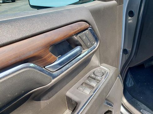 Used 2024 GMC Sierra 1500 SLT image 10