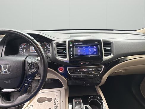 Used 2016 Honda Pilot Touring image 20