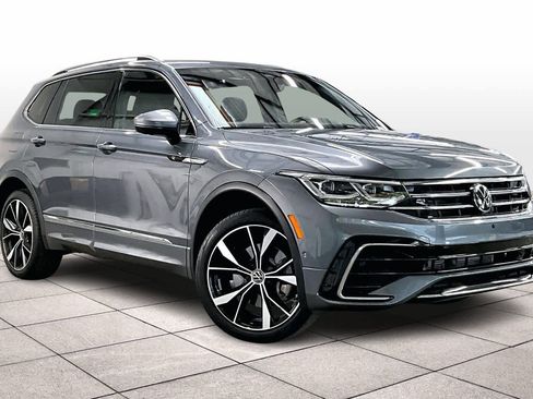 Used 2024 Volkswagen Tiguan SEL R-Line image 2