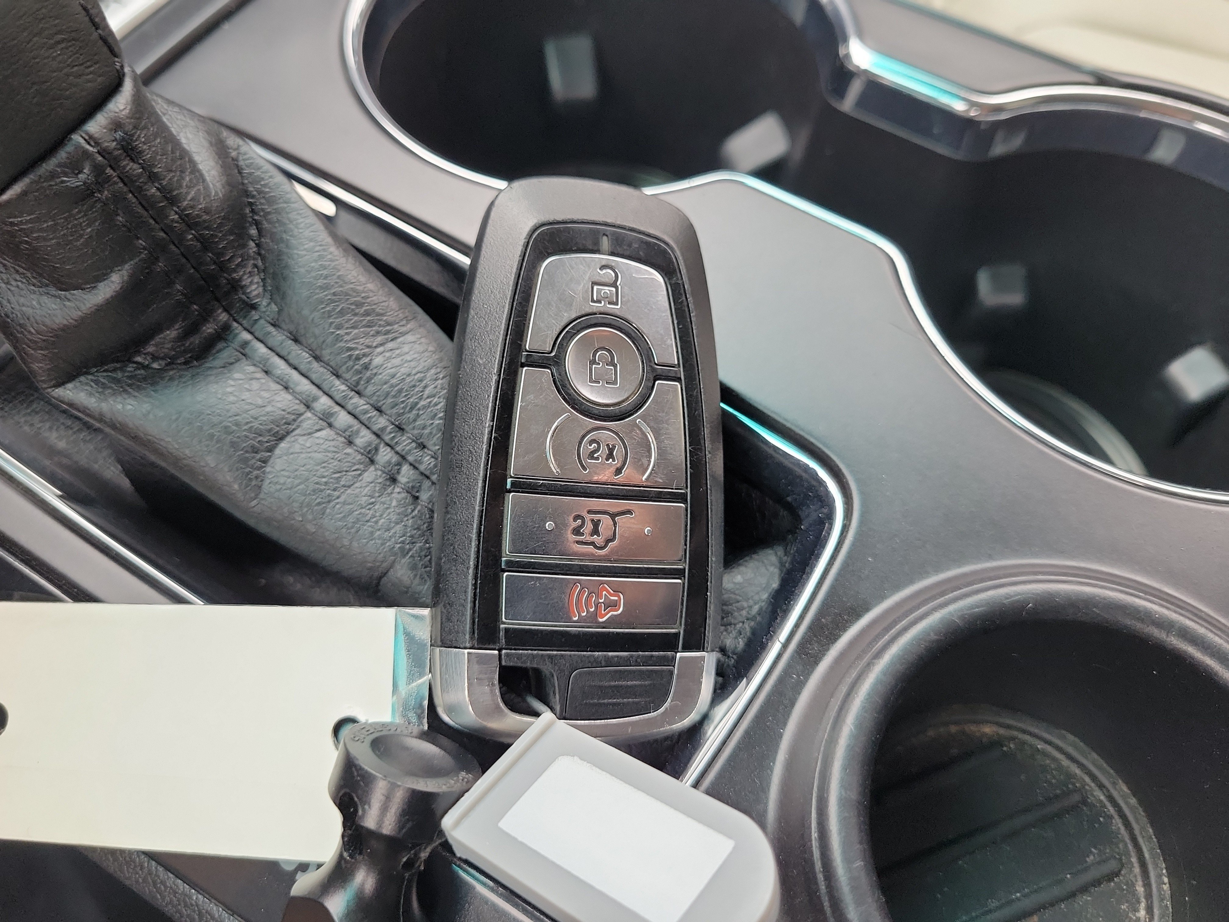 Used 2019 Ford Explorer Limited w/ Limited Luxury Package FWD image 30