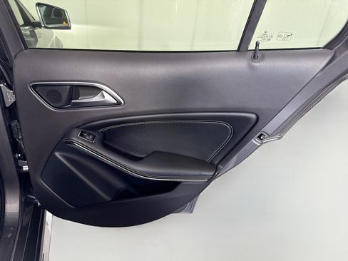 Used 2015 Mercedes-Benz GLA 250 image 28