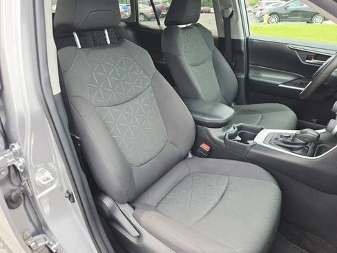 Used 2021 Toyota RAV4 XLE w/ Convenience Package AWD/4WD image 20