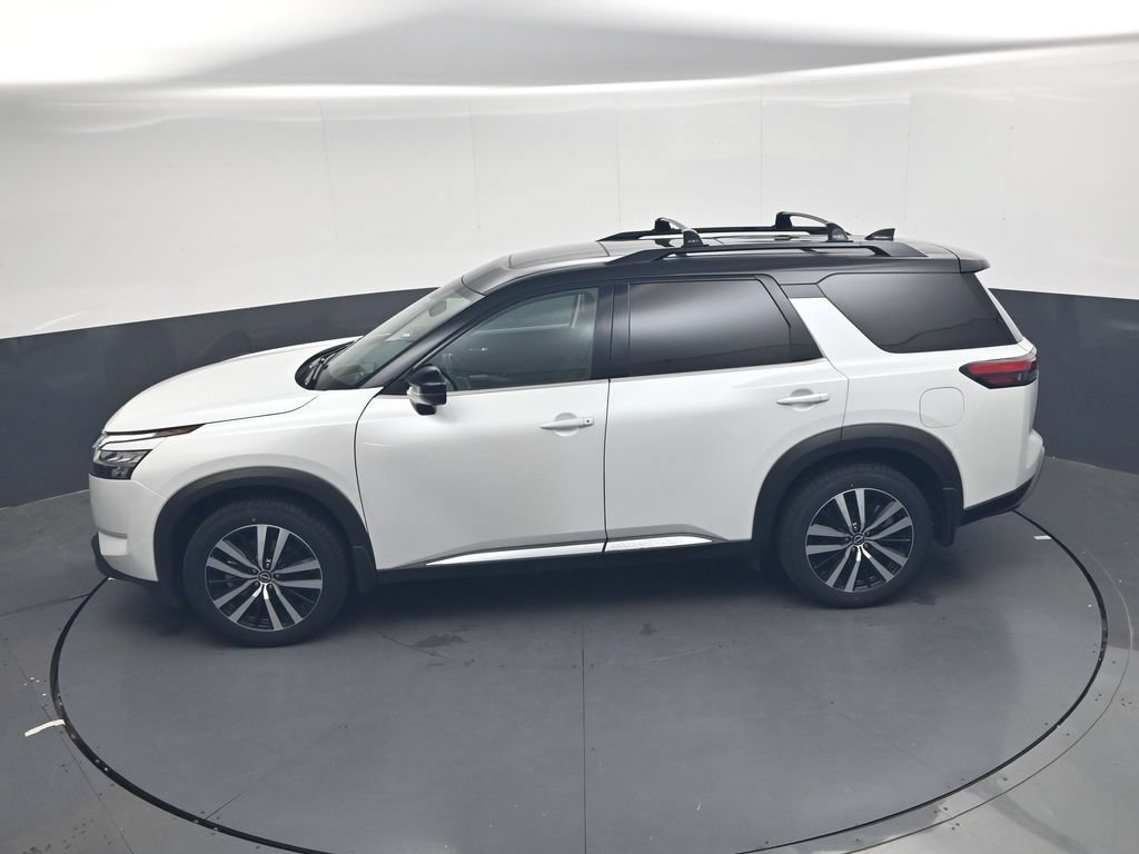 Used 2025 Nissan Pathfinder Platinum FWD image 36