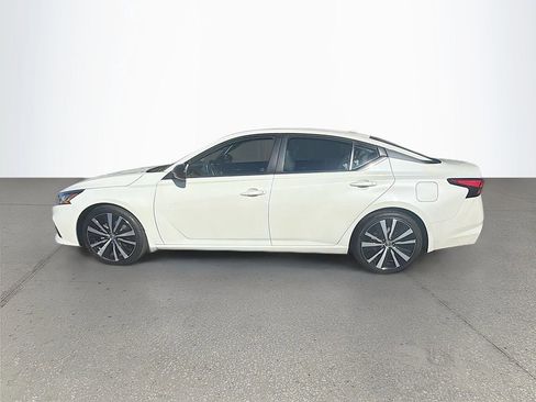 Used 2022 Nissan Altima 2.5 SR FWD image 7