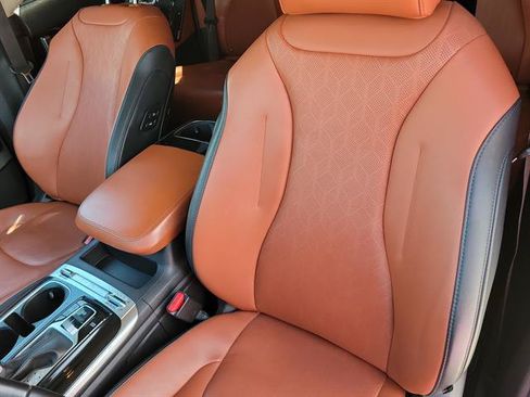 Used 2022 Kia Carnival SX FWD image 5