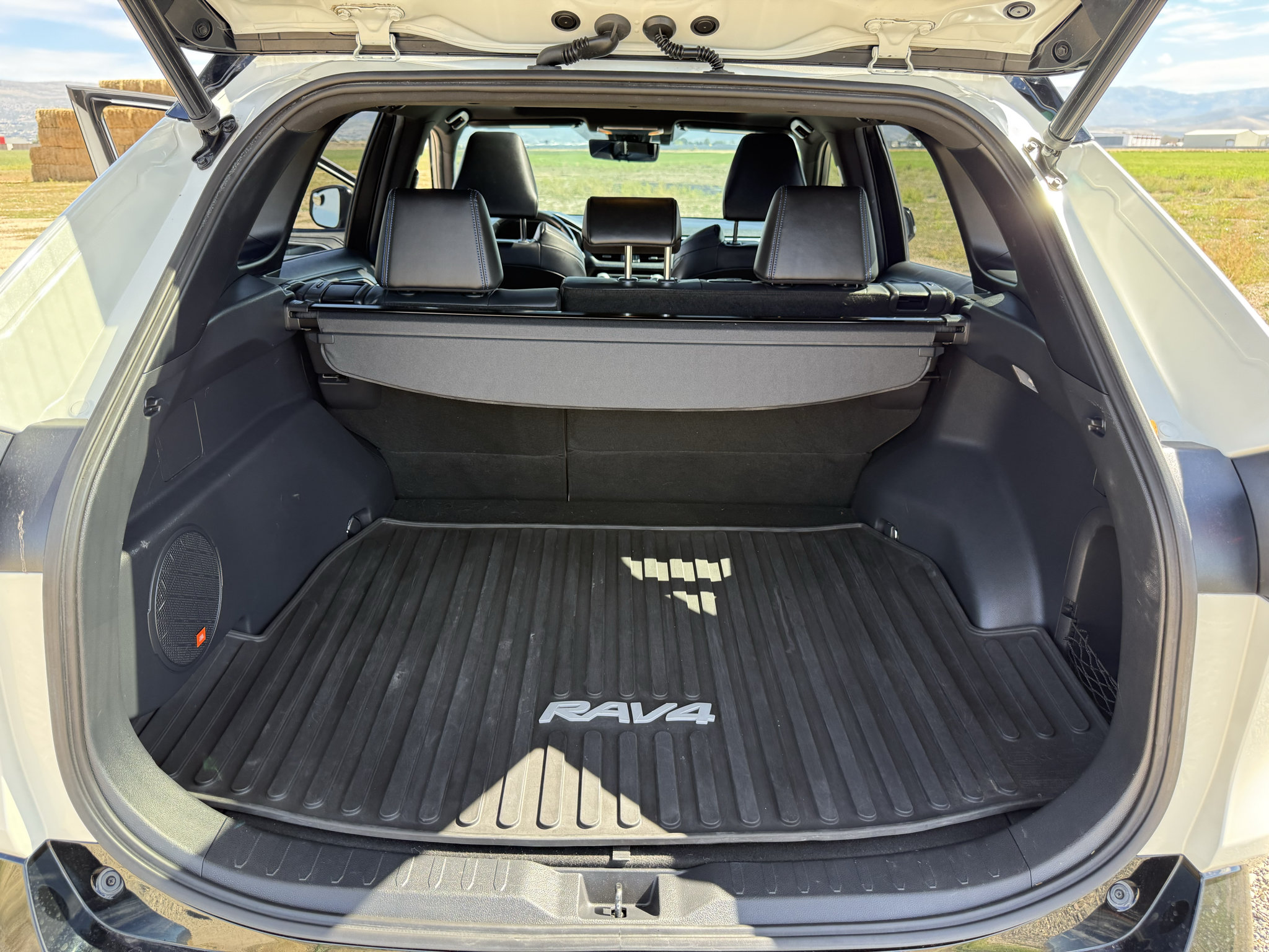 Used 2020 Toyota RAV4 XSE AWD/4WD image 34