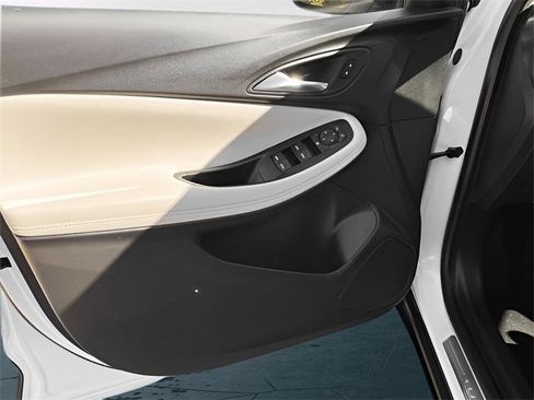 Used 2021 Buick Encore GX Select image 11