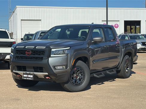 New 2026 Nissan Frontier Pro-X image 2