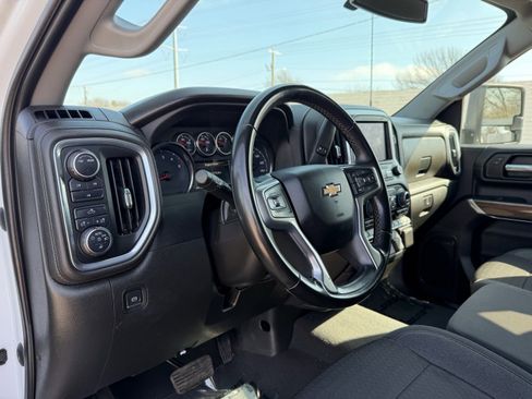 Used 2023 Chevrolet Silverado 2500 LT image 16