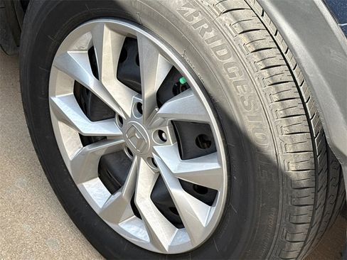 Used 2024 Honda CR-V LX image 9