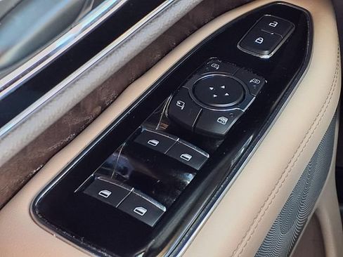 Certified 2022 Lincoln Navigator Reserve AWD/4WD image 16
