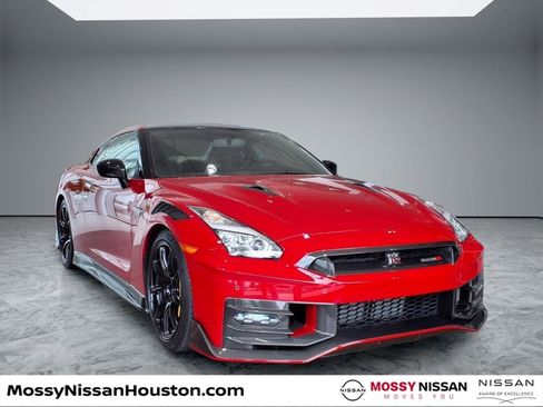 Used 2024 Nissan GT-R NISMO w/ Floor Mat Package AWD/4WD image 1