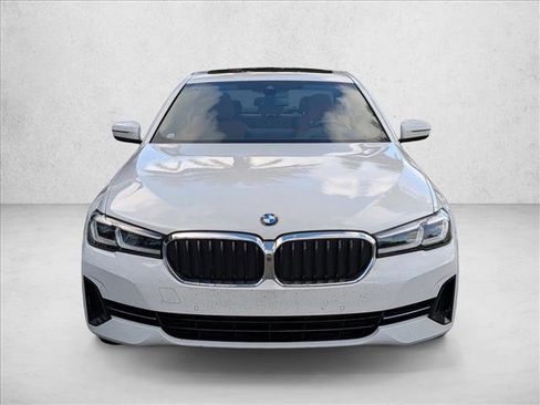 Used 2021 BMW 540i w/ Premium Package image 2