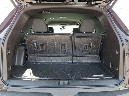 Used 2023 Chevrolet Traverse LT w/ LPO, Floor Liner Package AWD/4WD image 30