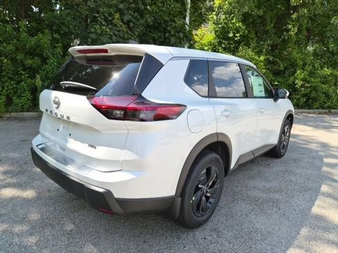 New 2026 Nissan Rogue SV w/ Cold Weather Package AWD/4WD image 8