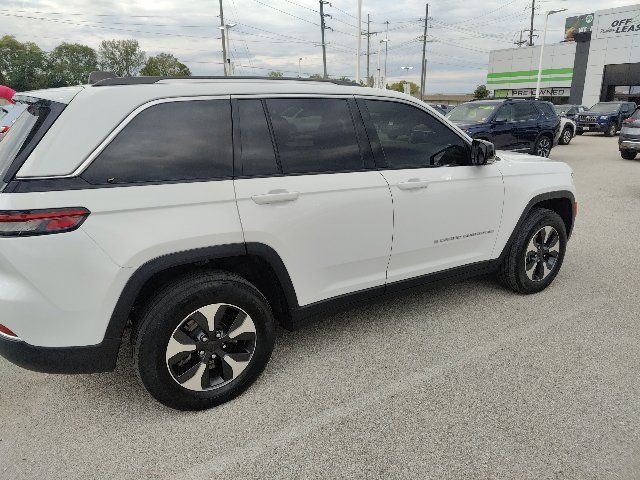 Used 2023 Jeep Grand Cherokee 4WD 4xe image 21