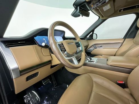 Used 2025 Land Rover Range Rover Long Wheelbase Autobiography image 15