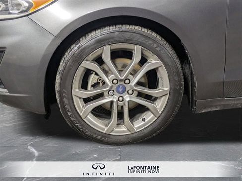 Used 2020 Ford Fusion SEL image 29