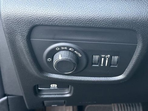 New 2026 Jeep Grand Cherokee Altitude image 24